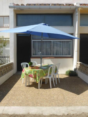 Spacious house near the beach